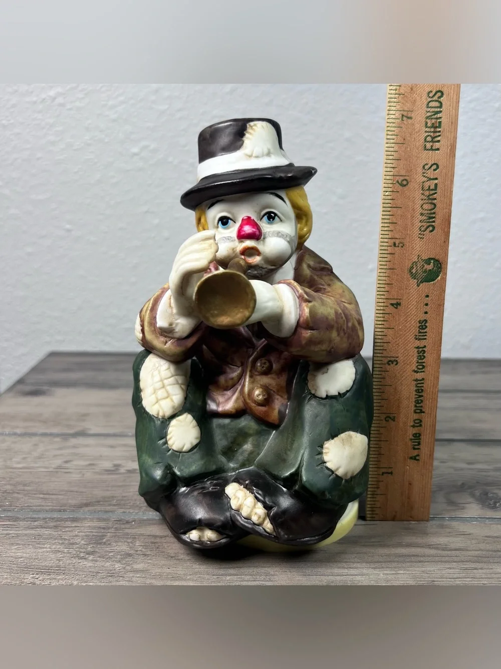 Vintage 1980 Sun Saint Ceramic Hobo Clown Music Box Wind Up Playing Trumpet Horn